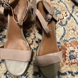 LUCKY BRAND LEATHER SANDAL HEELS SZ 7M